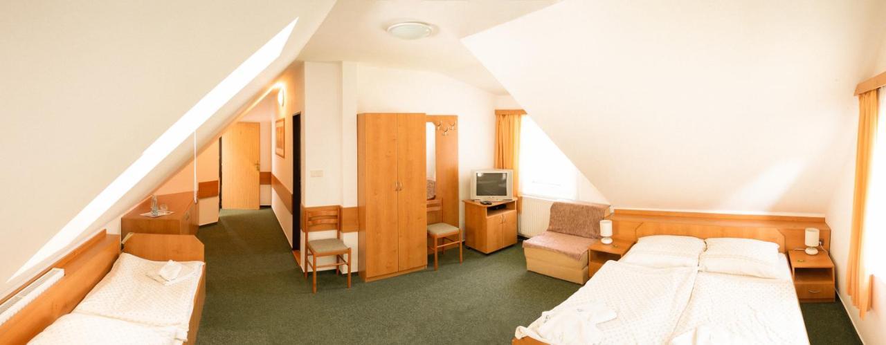 Motel Velky Rybnik Dehtare  Exterior photo